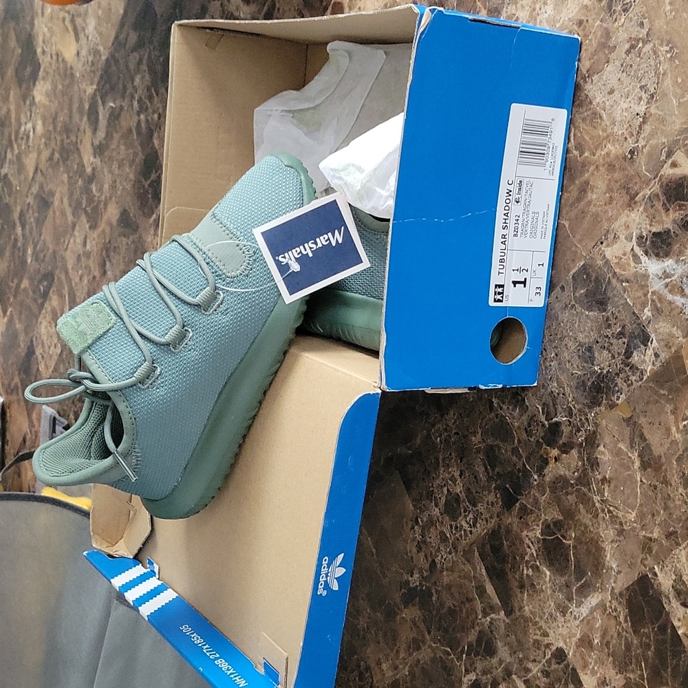 Adidas kid shoe